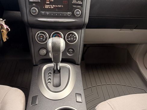 Used 2013 Nissan Rogue S w/ Special Edition Pkg AWD/4WD image 11