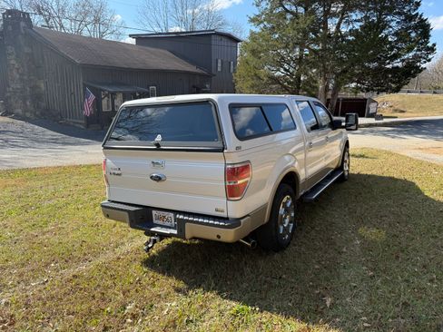 Used 2010 Ford F150 Lariat image 5