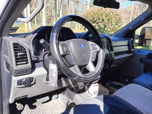 Used 2019 Ford F450 XL w/ XL Value Package image 7