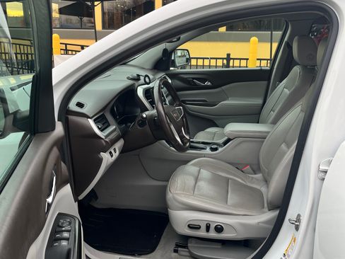 Used 2017 GMC Acadia SLT image 16