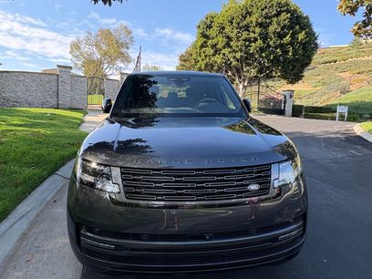 Used 2025 Land Rover Range Rover SE