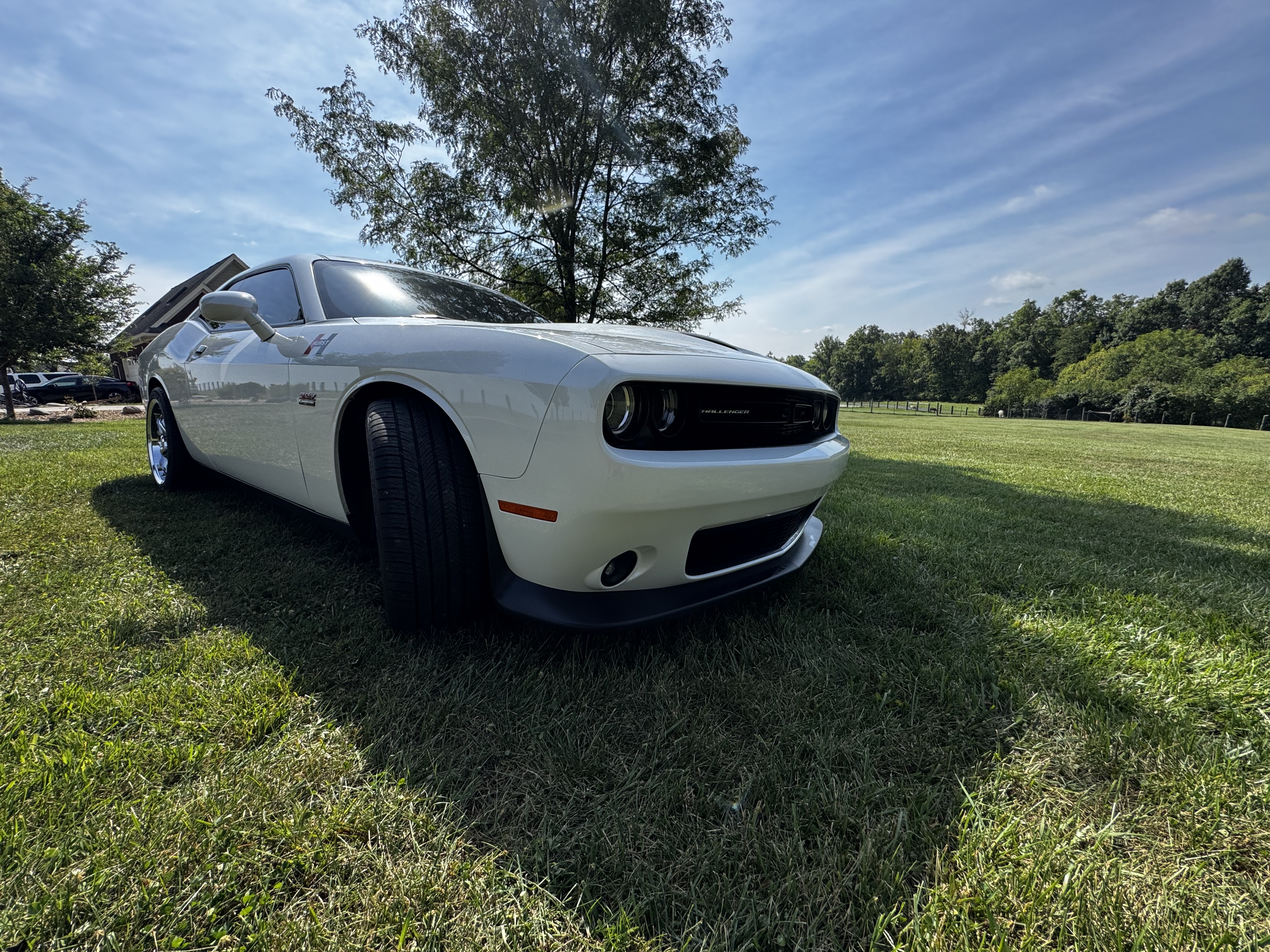 Used 2015 Dodge Challenger SRT RWD image 5