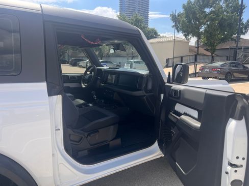 Used 2021 Ford Bronco 2-Door AWD/4WD image 6