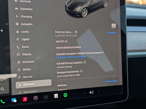 Used 2018 Tesla Model 3 Long Range image 18