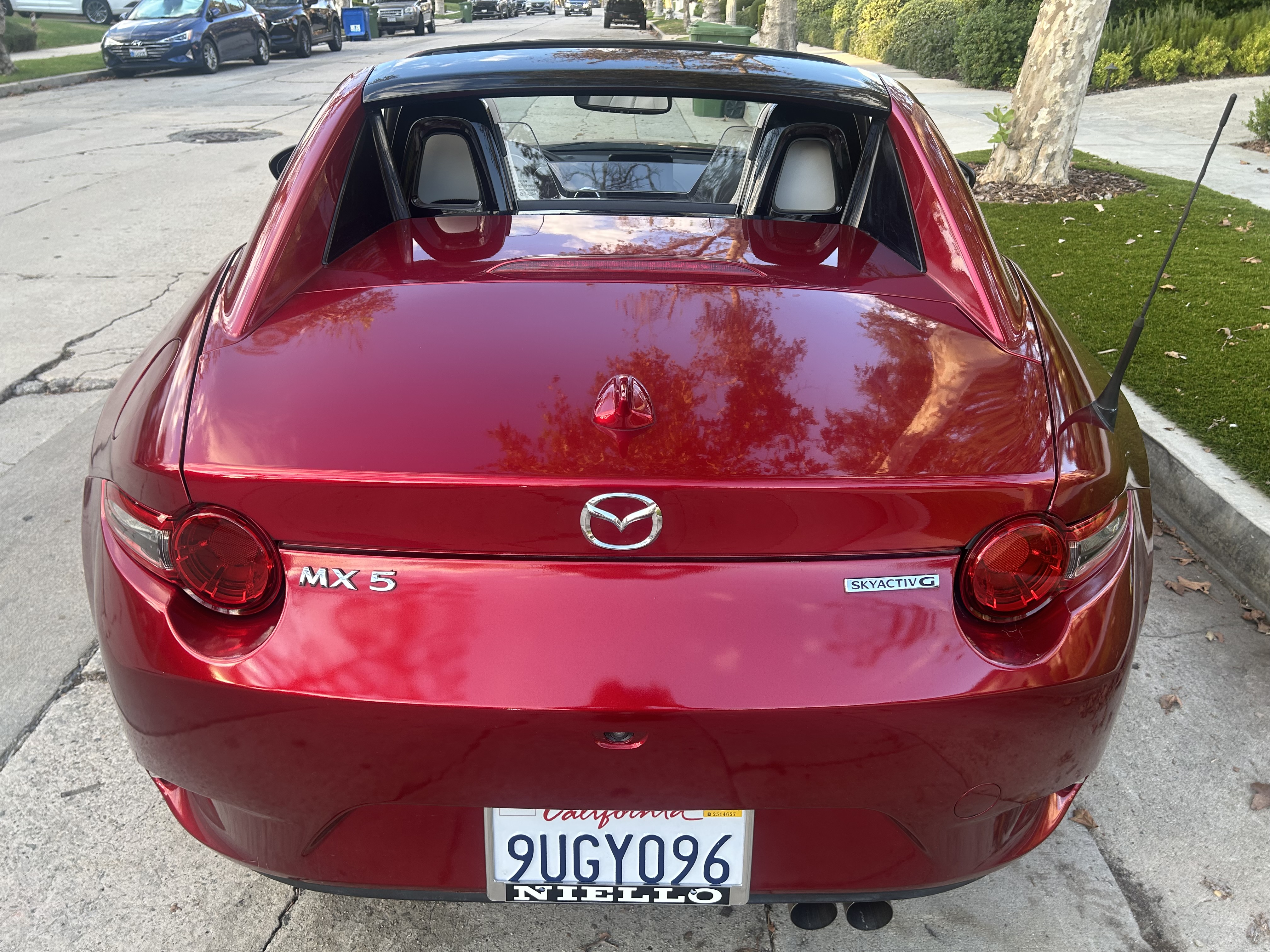 Used 2021 MAZDA MX-5 Miata RF Grand Touring RWD image 11