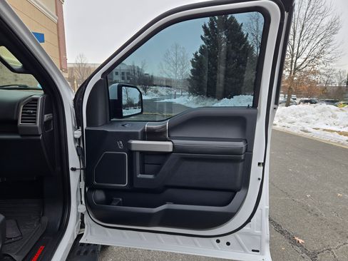 Used 2018 Ford F150 Raptor w/ Equipment Group 802A Luxury image 18