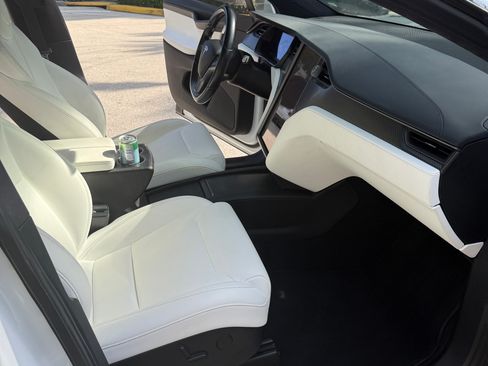 Used 2018 Tesla Model X 100D image 6