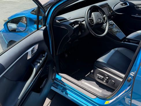 Used 2018 Toyota Mirai FWD image 8