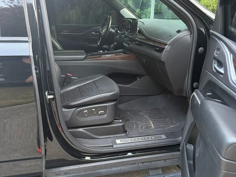Used 2021 Cadillac Escalade Sport Platinum RWD image 14