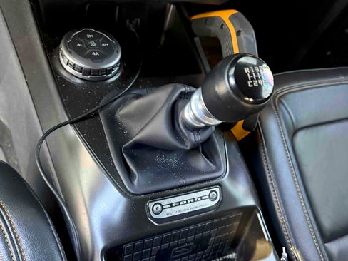 Used 2021 Ford Bronco Badlands image 9