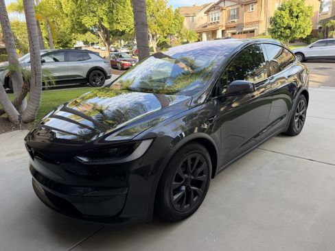 Used 2024 Tesla Model X AWD/4WD image 9