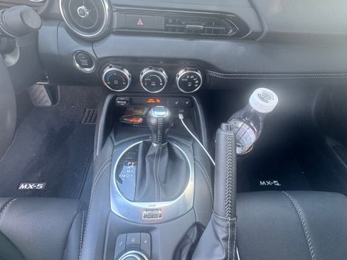Used 2024 MAZDA MX-5 Miata RF Grand Touring RWD image 14
