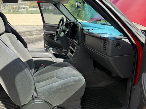 Used 2004 Chevrolet Silverado 2500 LS image 14