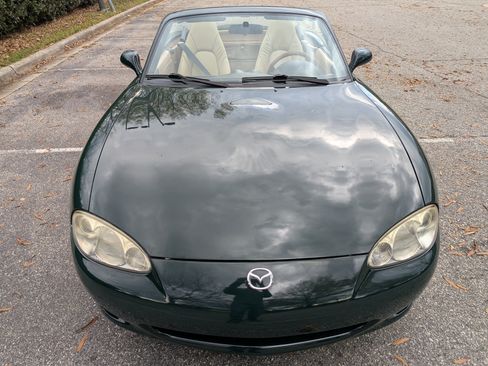 Used 2001 MAZDA MX-5 Miata SE image 2