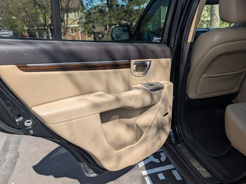 Used 2012 Hyundai Santa Fe Limited image 10