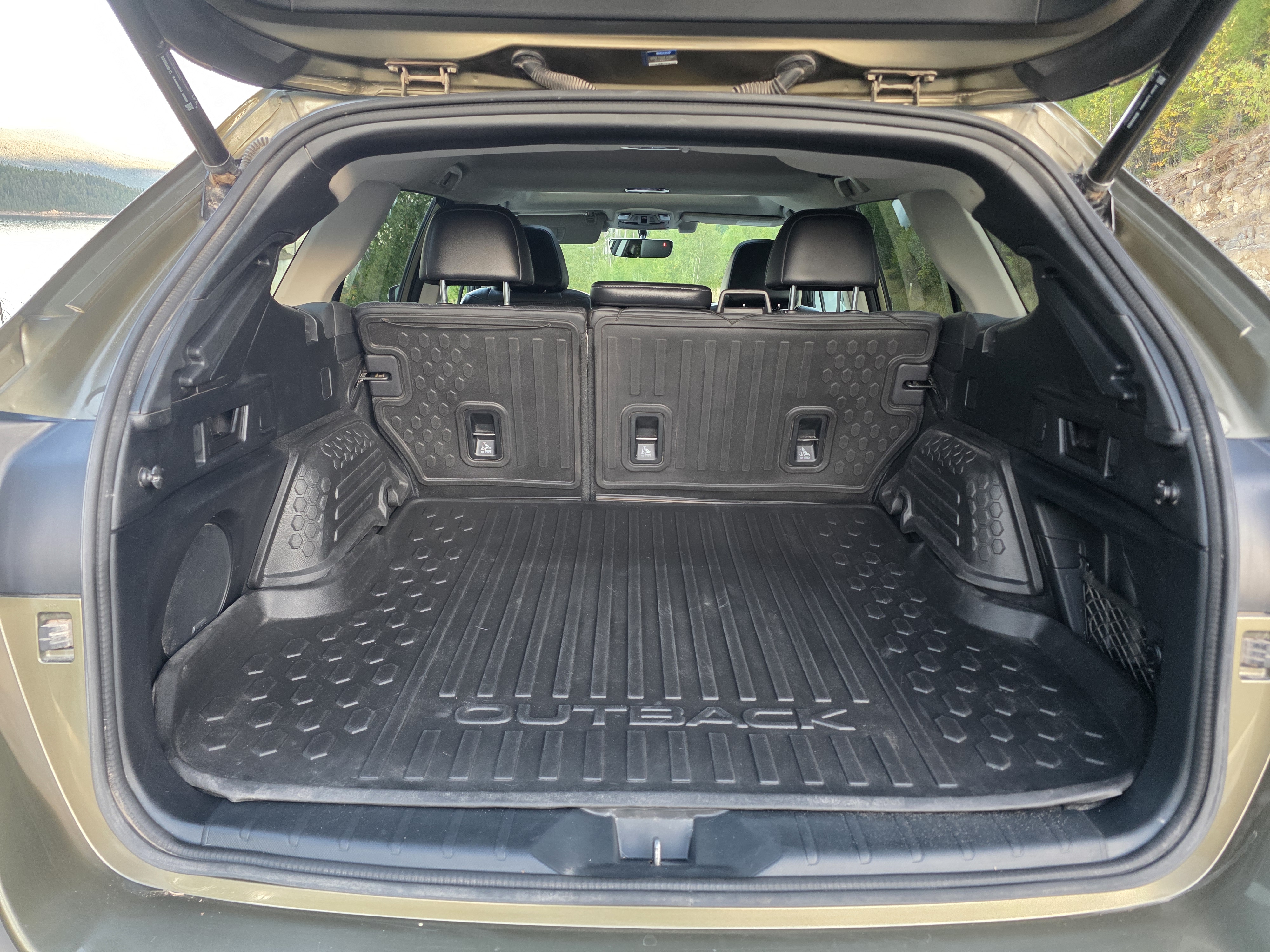 Used 2022 Subaru Outback Limited AWD/4WD image 5