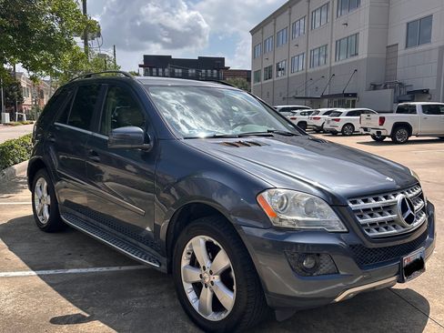 Used 2011 Mercedes-Benz ML 350 2WD image 4