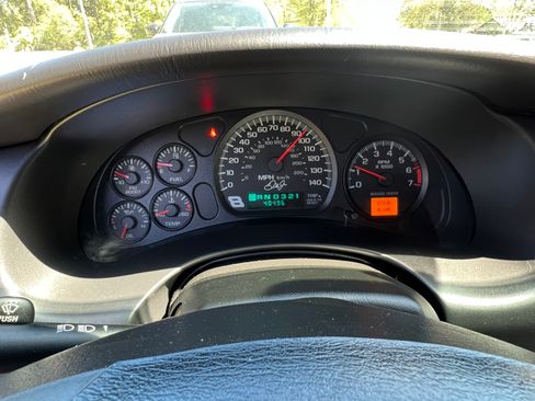 Used 2004 Chevrolet Monte Carlo SS w/ Dale Earnhardt Jr. Package image 4