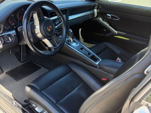 Used 2019 Porsche 911 Carrera image 9