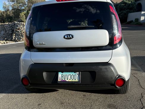 Used 2016 Kia Soul FWD image 5