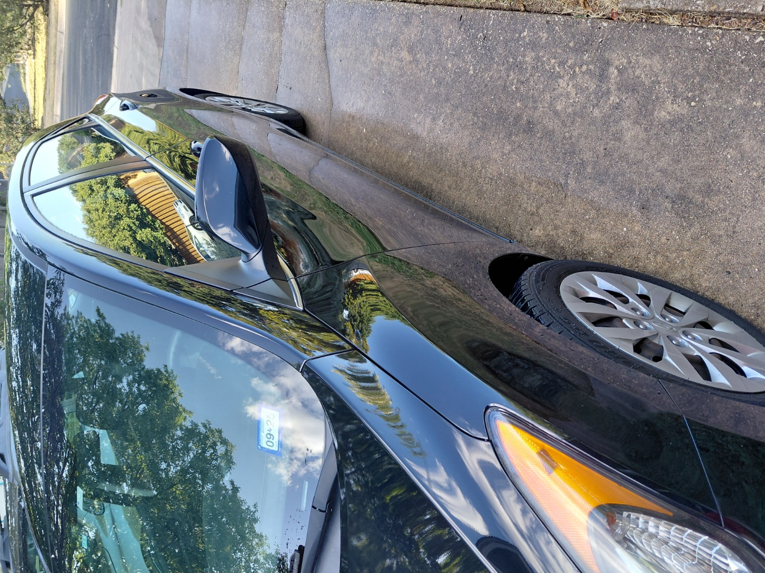 Used 2016 Hyundai Elantra GT FWD image 1