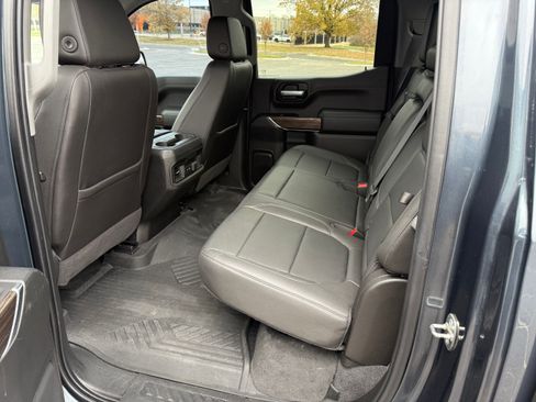 Used 2020 Chevrolet Silverado 1500 LT Trail Boss image 4