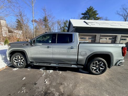 Used 2023 GMC Sierra 1500 SLT w/ SLT Premium Plus Package image 10