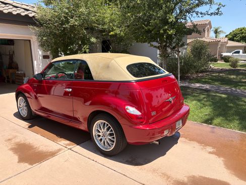 Used 2006 Chrysler PT Cruiser Touring w/ Boston Acoustics Audio Group FWD image 9