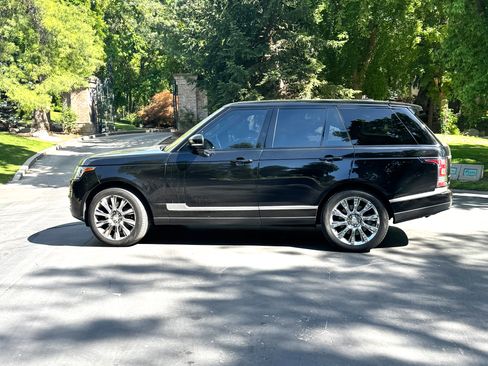 Used 2014 Land Rover Range Rover Supercharged image 2
