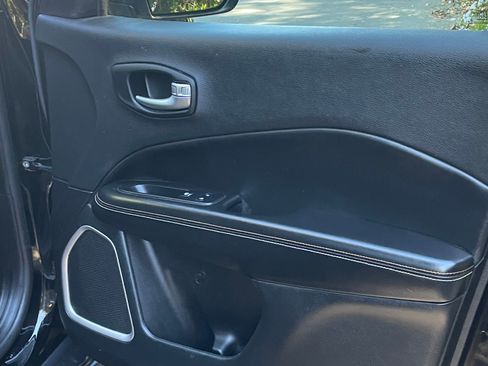 Used 2018 Jeep Compass Sport image 14
