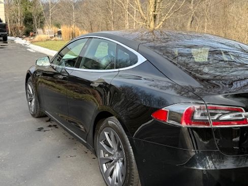 Used 2020 Tesla Model S Long Range Plus image 6