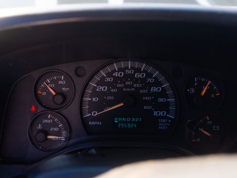 Used 2004 Chevrolet Express 2500 Extended image 13