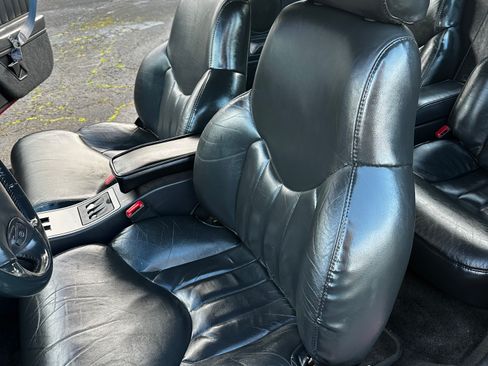 Used 1994 Oldsmobile Cutlass Supreme Convertible FWD image 14