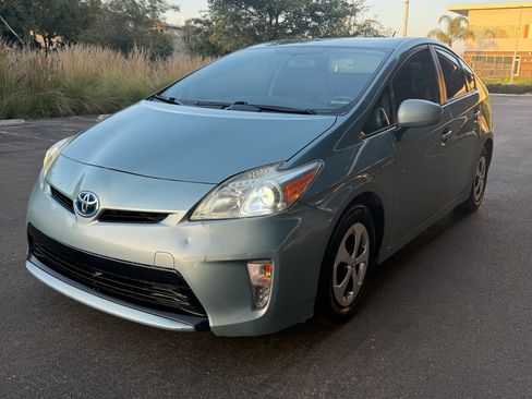 Used 2015 Toyota Prius Two image 2