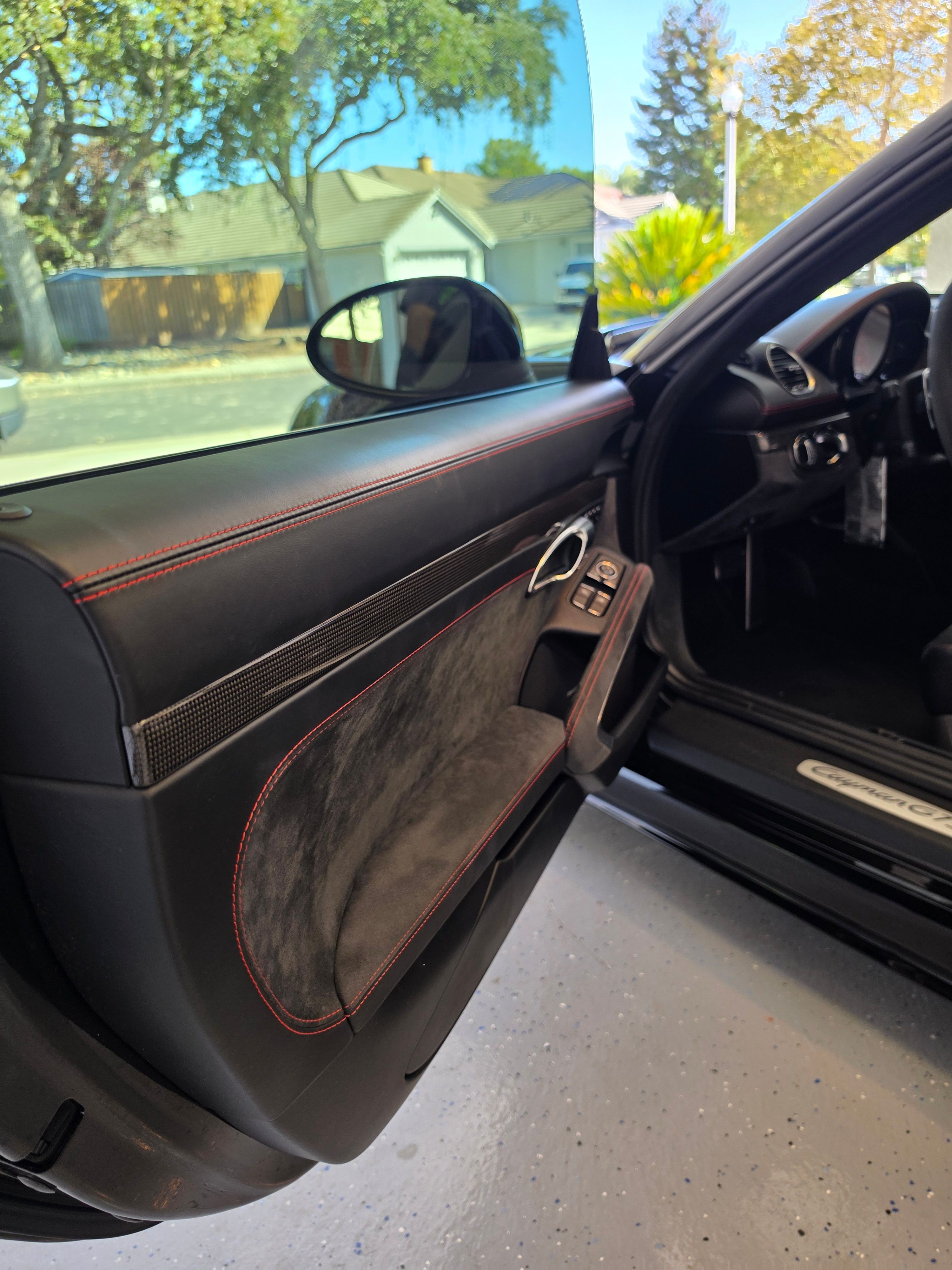 Used 2018 Porsche 718 Cayman GTS RWD image 30