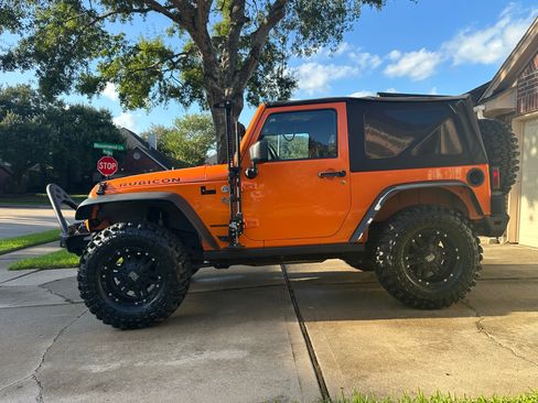 Used 2013 Jeep Wrangler Rubicon w/ PWR Convenience Group AWD/4WD image 5