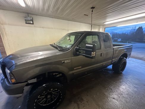 Used 2003 Ford F350 XLT image 4