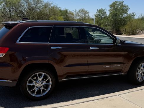Used 2014 Jeep Grand Cherokee Summit AWD/4WD image 9