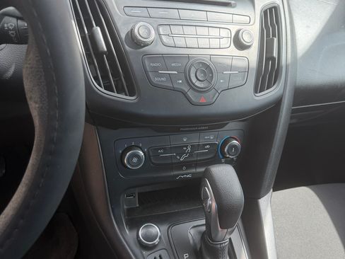 Used 2017 Ford Focus S FWD image 8