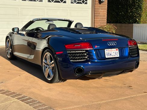 Used 2014 Audi R8 V8 w/ Full Leather Package image 13