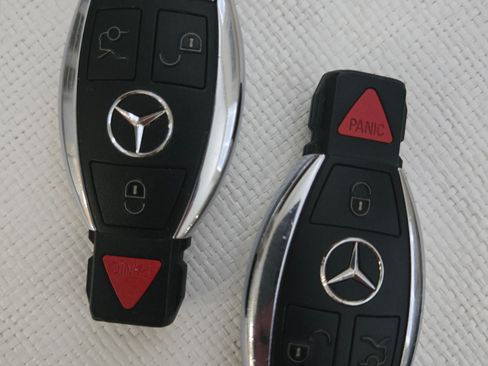 Used 2015 Mercedes-Benz GLK 350 4MATIC image 16