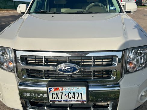 Used 2010 Ford Escape Limited image 4