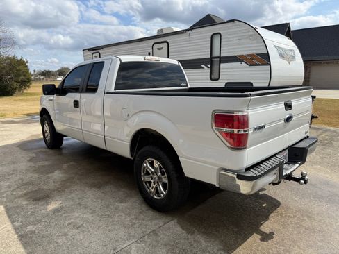 Used 2010 Ford F150 XLT image 4