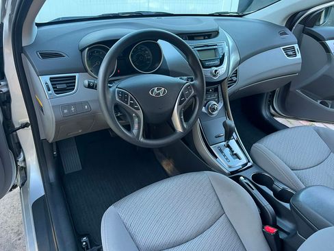 Used 2013 Hyundai Elantra image 18