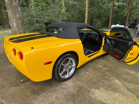 Used 2002 Chevrolet Corvette Convertible w/ Preferred Equipment Group2 image 11