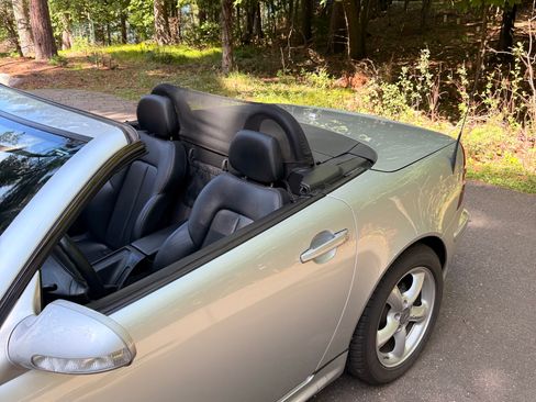 Used 2001 Mercedes-Benz SLK 320 image 14