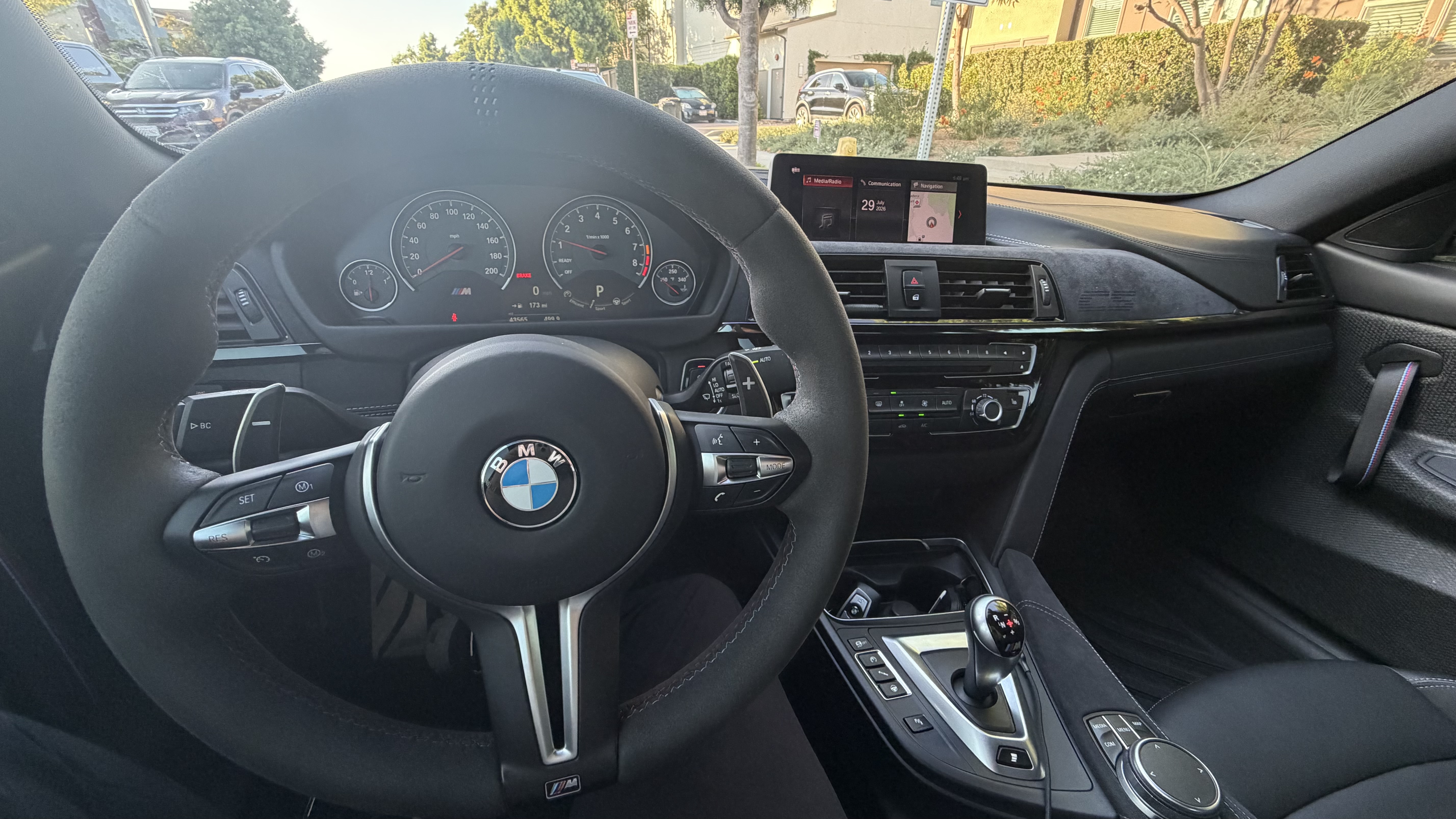 Used 2019 BMW M4 CS RWD image 11