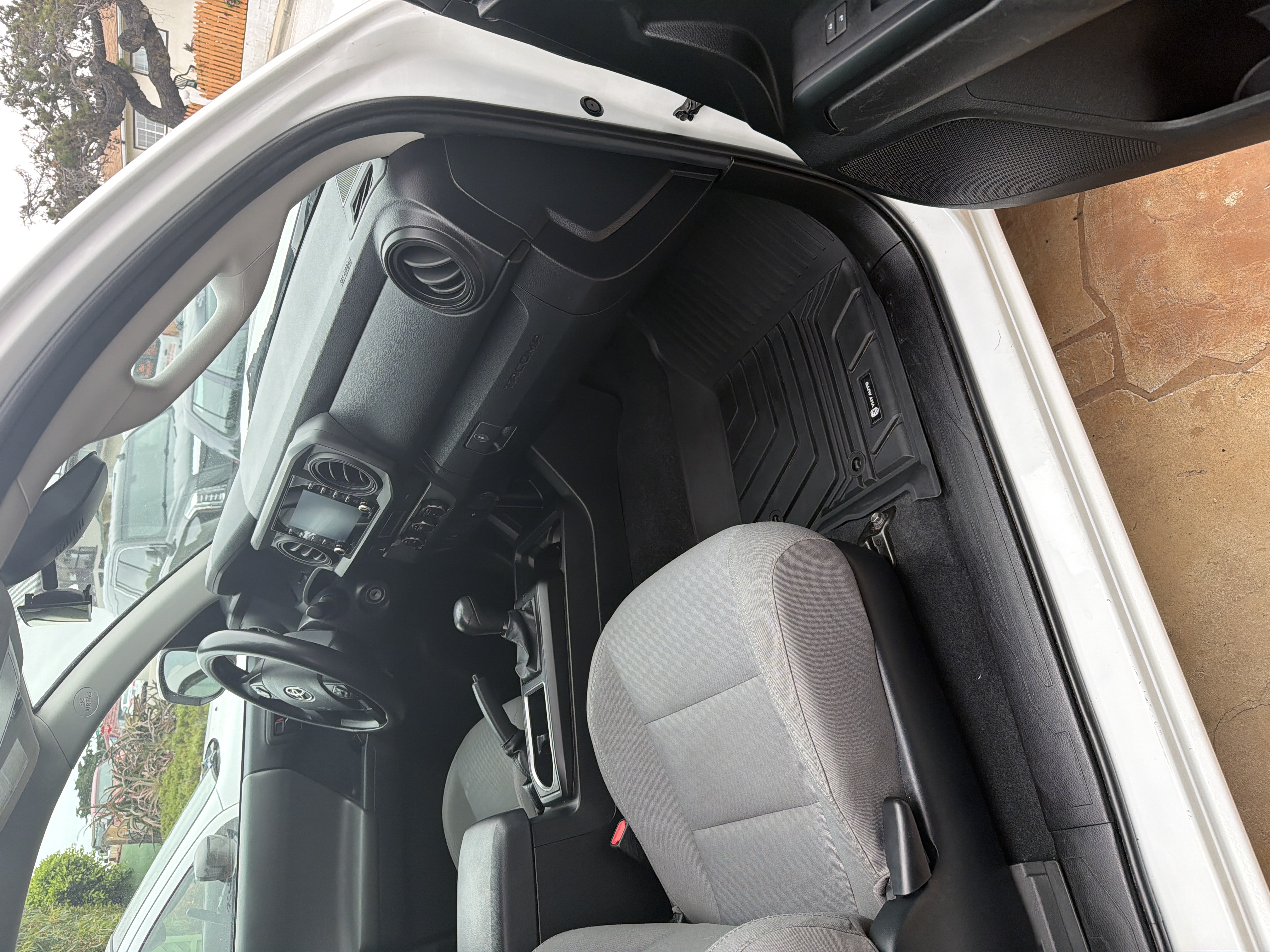 Used 2023 Toyota Tacoma SR RWD image 12