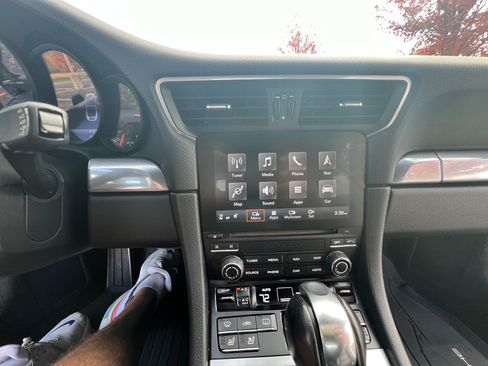 Used 2017 Porsche 911 Carrera image 14