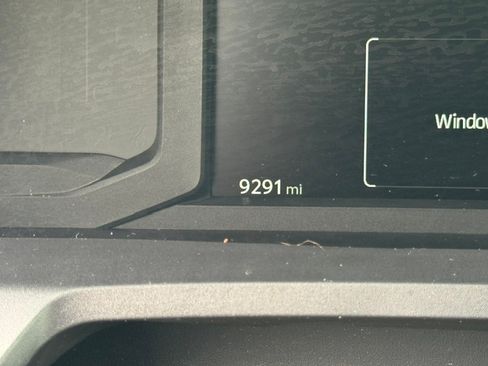 Used 2024 Toyota Tacoma SR5 AWD/4WD image 20